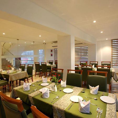 Park Residency Koothattukulam Kuttāttukulam 外观 照片