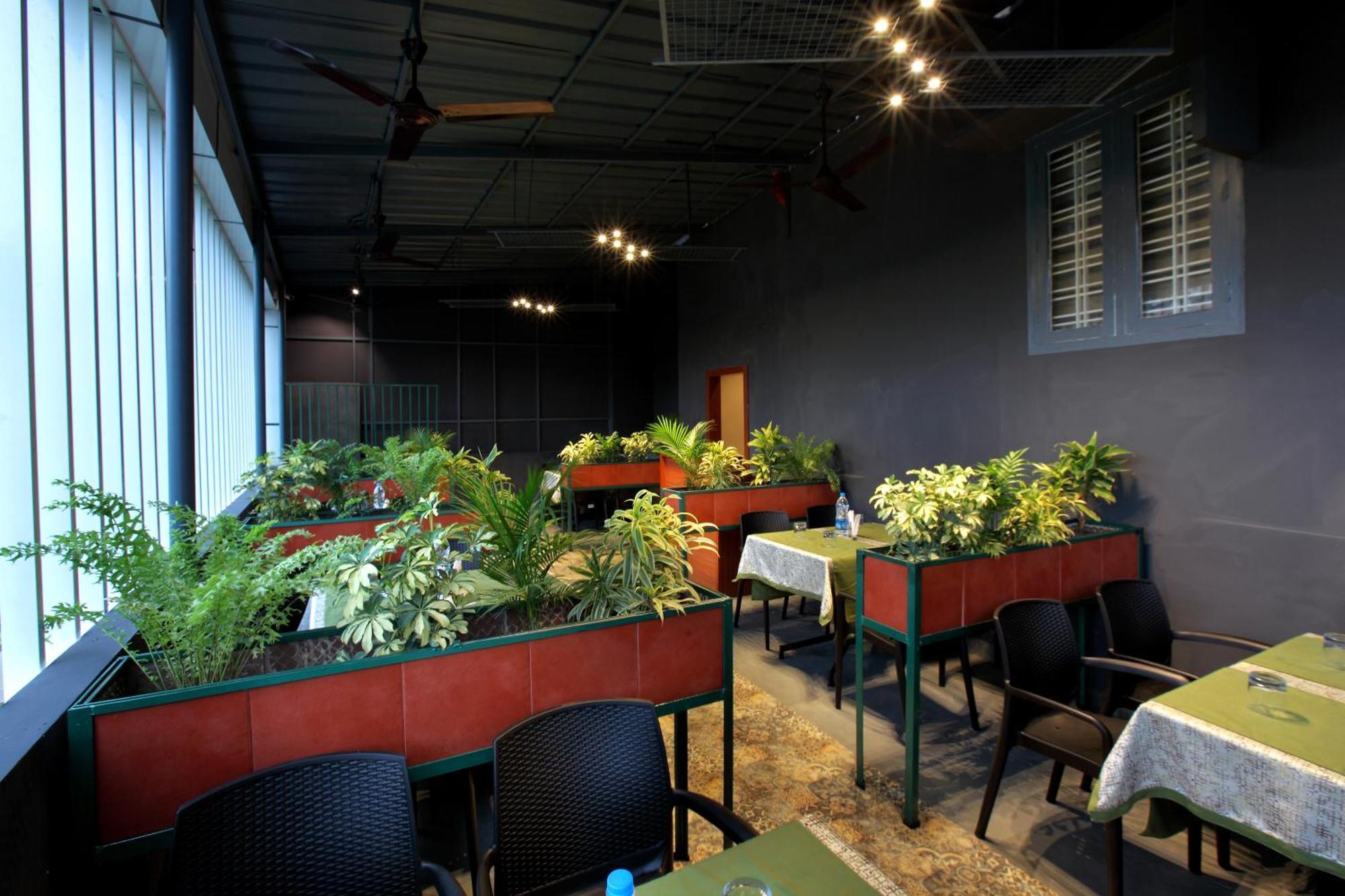 Park Residency Koothattukulam Kuttāttukulam 外观 照片