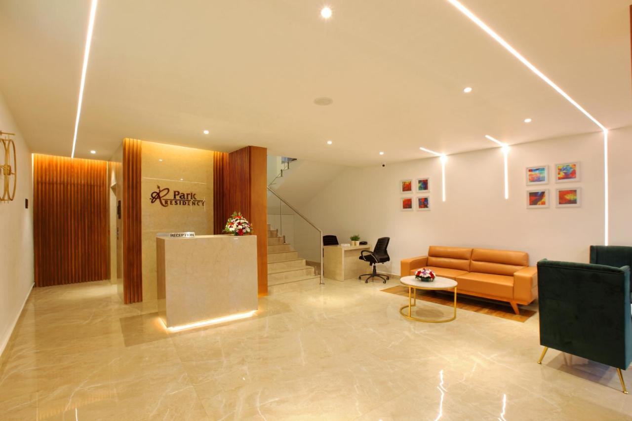 Park Residency Koothattukulam Kuttāttukulam 外观 照片