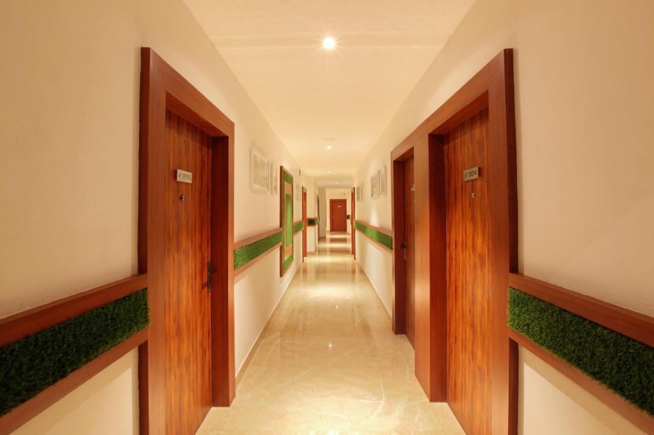 Park Residency Koothattukulam Kuttāttukulam 外观 照片